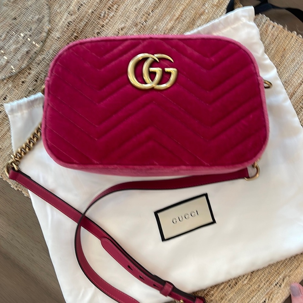 Gucci Mormont Fuscia Camera Bag
